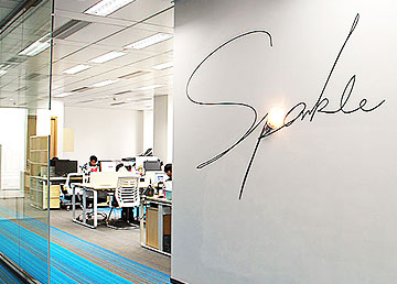廣州東塔辦公室裝修設計實(shí)景 璀璨廣告 廣州東塔辦公室裝修設計實(shí)景 璀璨廣告